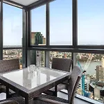 Oaks Brisbane on Charlotte Suites